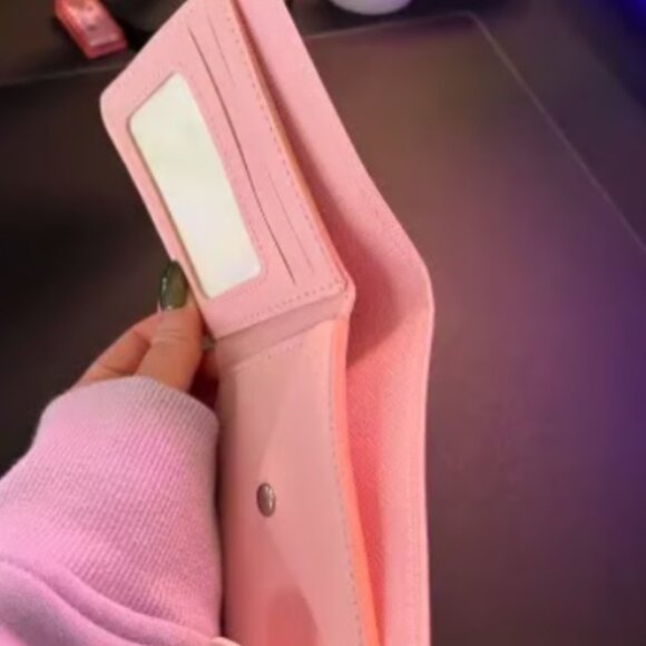 New Pink Sanrio Hello Kitty Faux Leather Bi-fold Folding Wallet - Picture 4 of 4